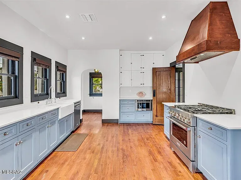 720 N Olsen Ave — Photo 5