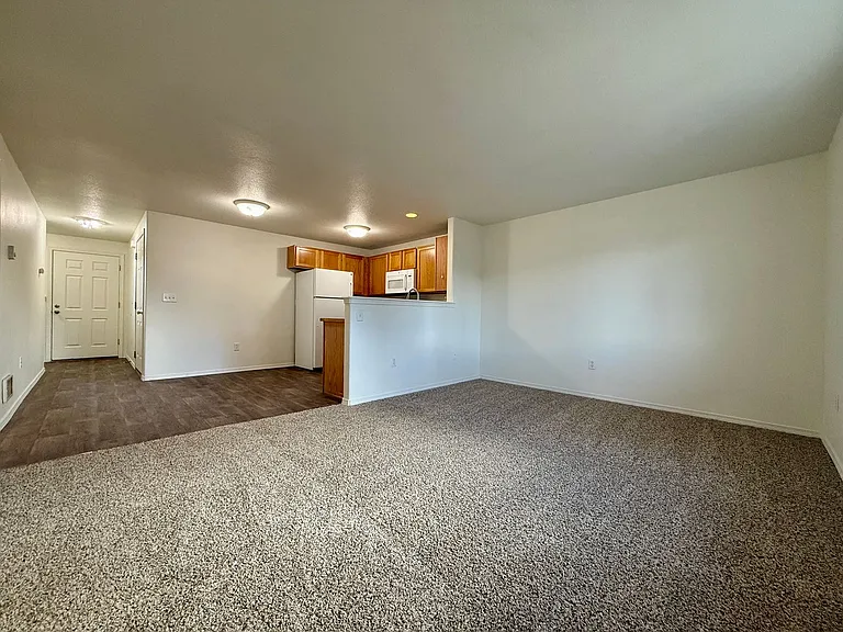 2561 NW Cedar Ave #3 — Photo 6