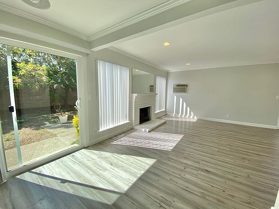 3rd image of 650 Vasona Ave