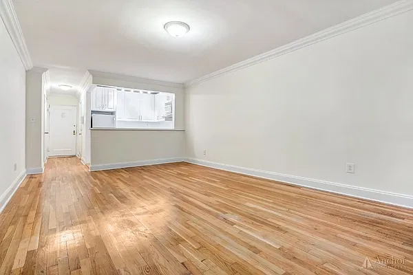 Rented by Anchor Associates | media 11