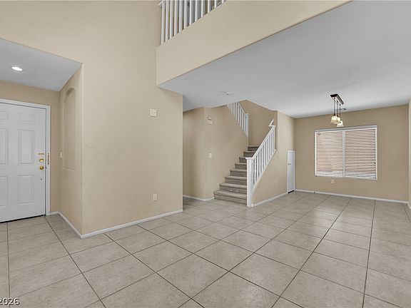 5th image of 11004 Linden Leaf Ave