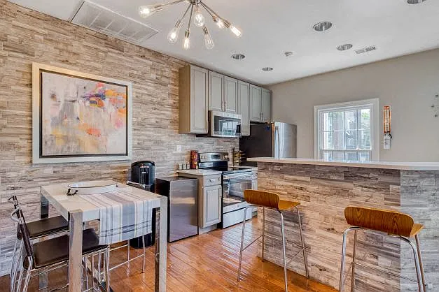 Abbotts Run Apartment Homes — Photo 14