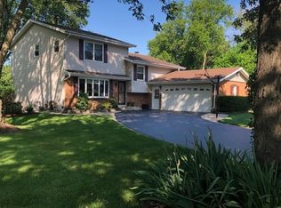 930 W Vista Dr, Algonquin, IL 60102