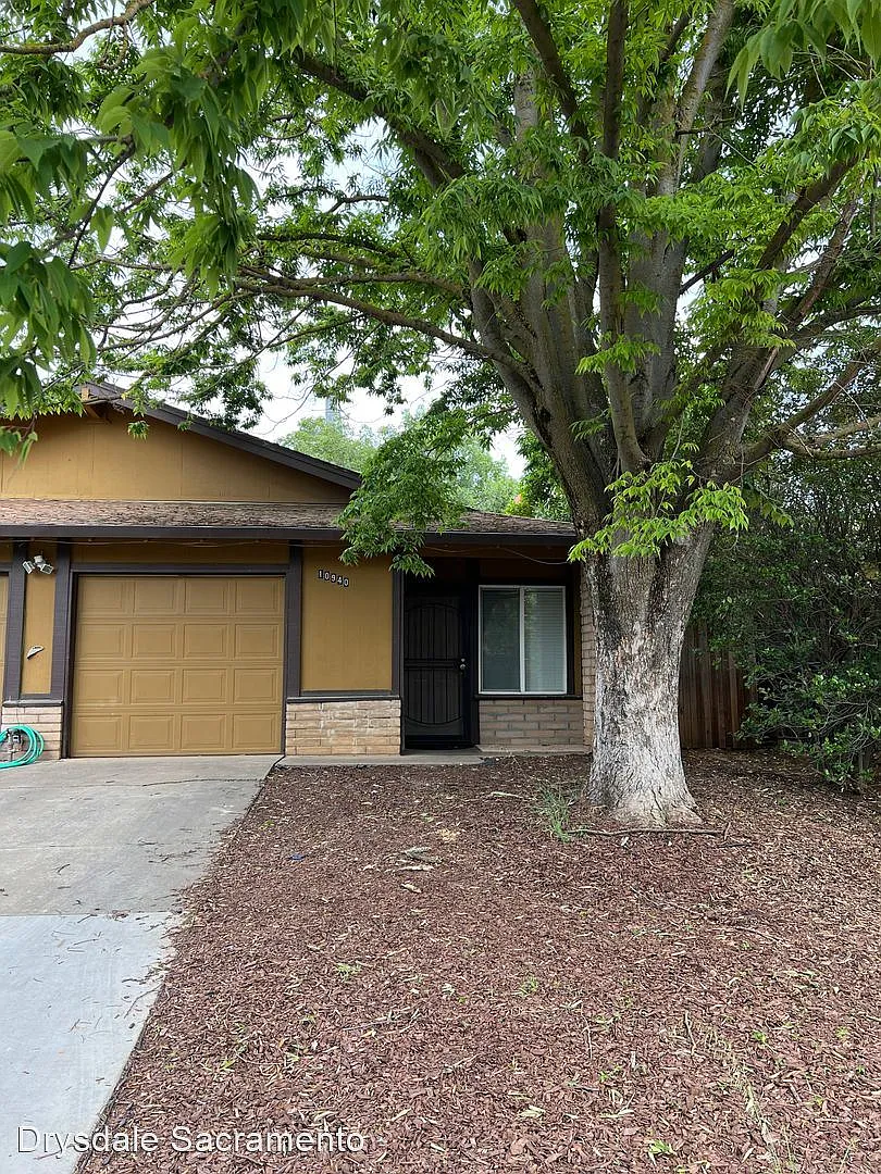 10940 Nogalera Way photo 1