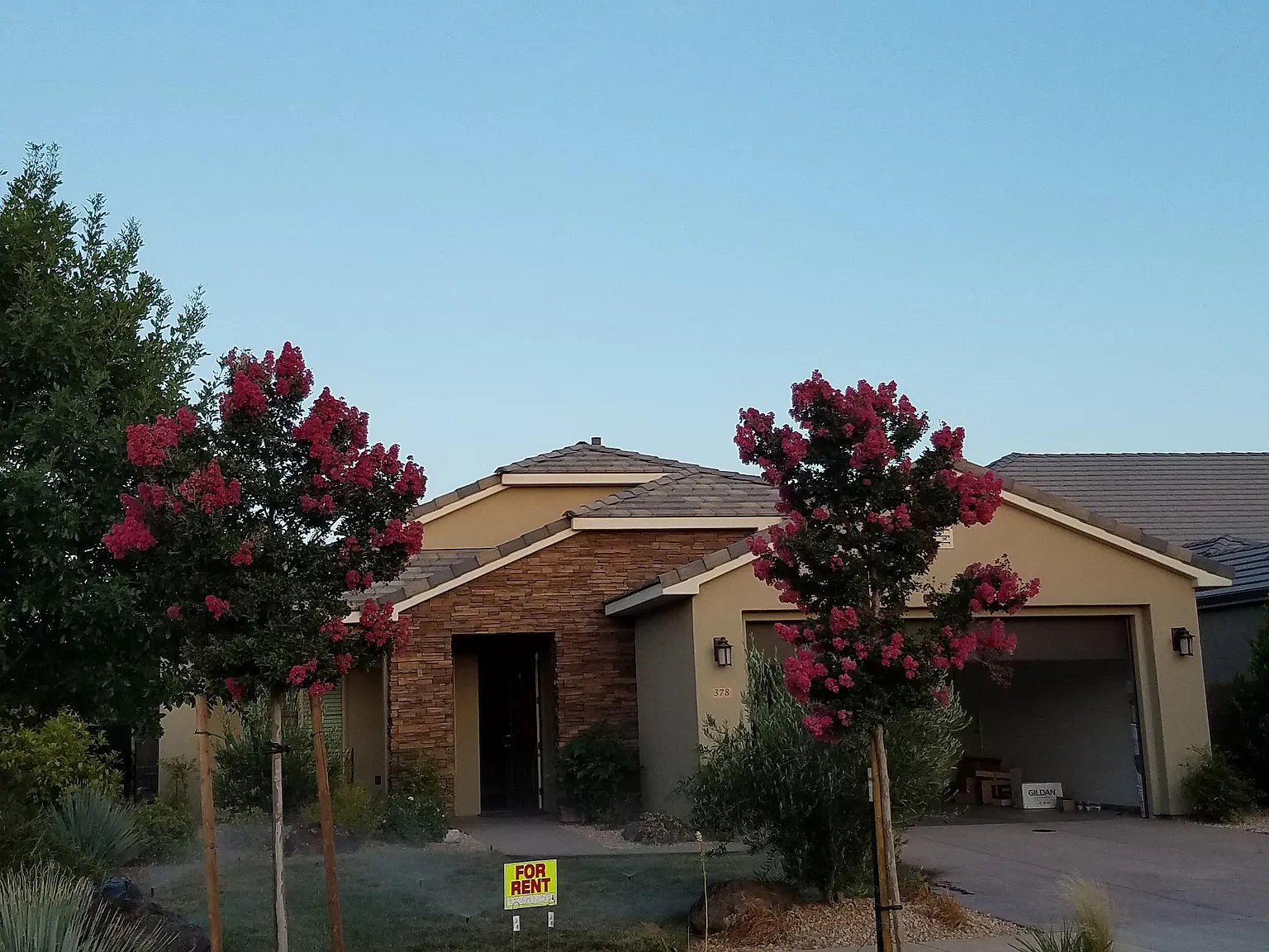 4 bed, 1987 sqft, $2,500 — Photo 3