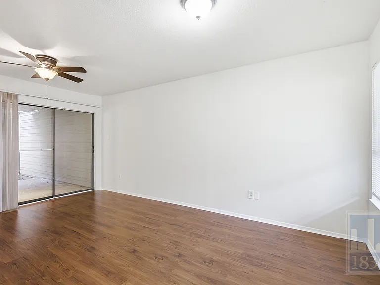 1514 Parker Ln #102 — Photo 10