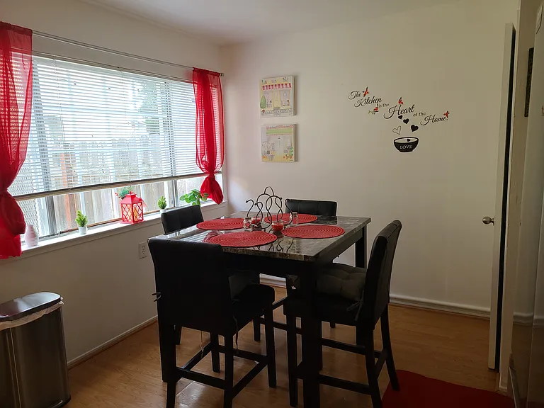 8090 Greenridge Dr — Photo 5