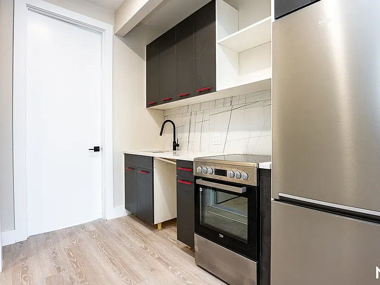 373 Knickerbocker Ave #4R — Photo 5