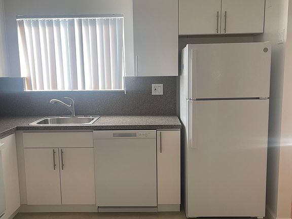 4th image of 2871 Joseph Ave APT 20
