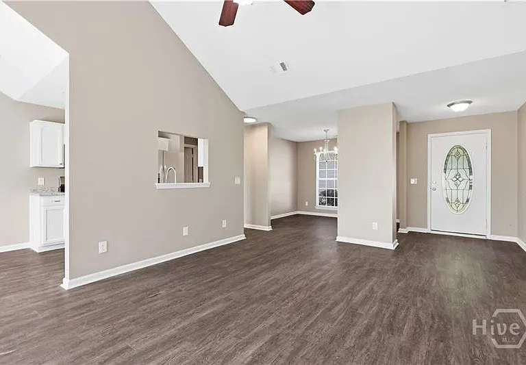 148 Silverton Rd — Photo 6
