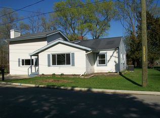 8429 Ravere St, Machesney Park, IL 61115