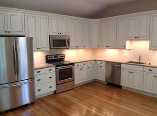 6 School St, Enfield, CT 06082