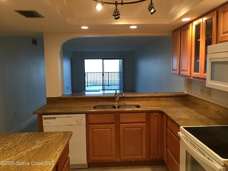 8500 Ridgewood Ave #304 — Photo 14