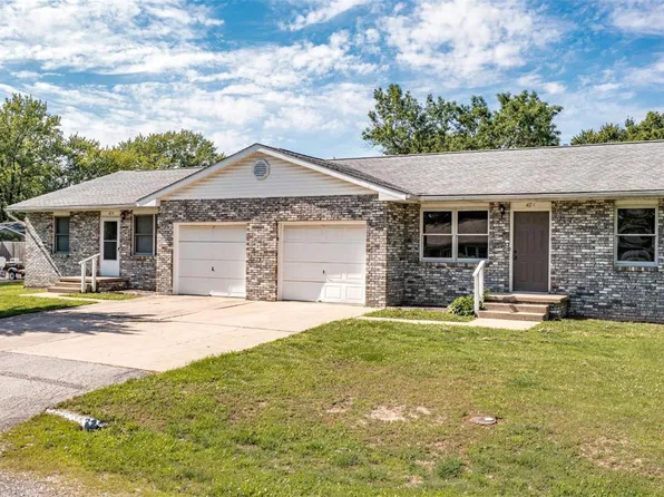 411 E Alden St, Bunker Hill, IL 62014