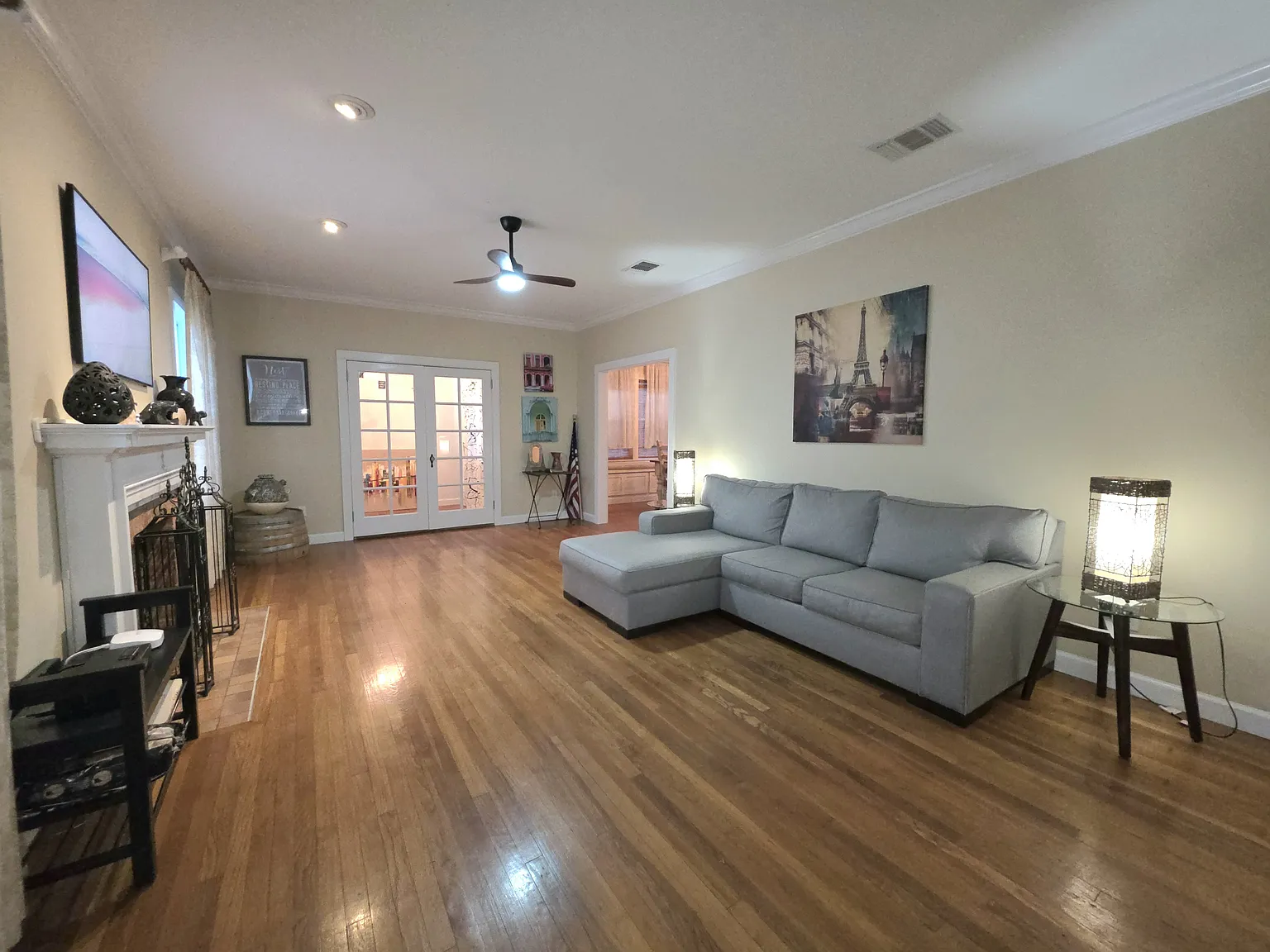 107 E Duke Street — Photo 4