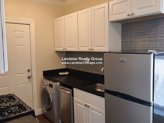 5th image of 3823 N Greenview Ave APT 1E