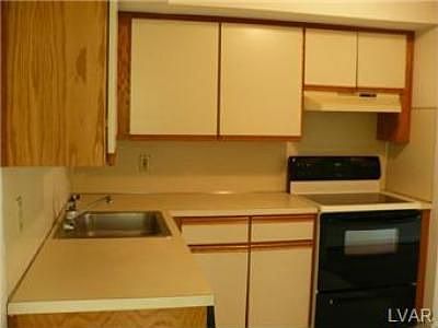 3rd image of 5639 Grace Ave