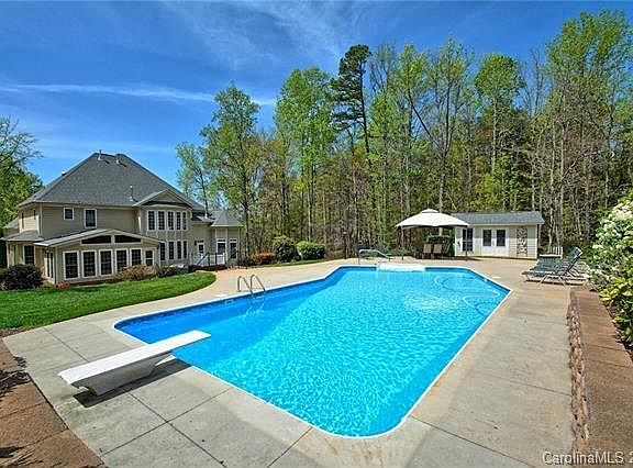 2nd image of 7687 Cottonwood Dr