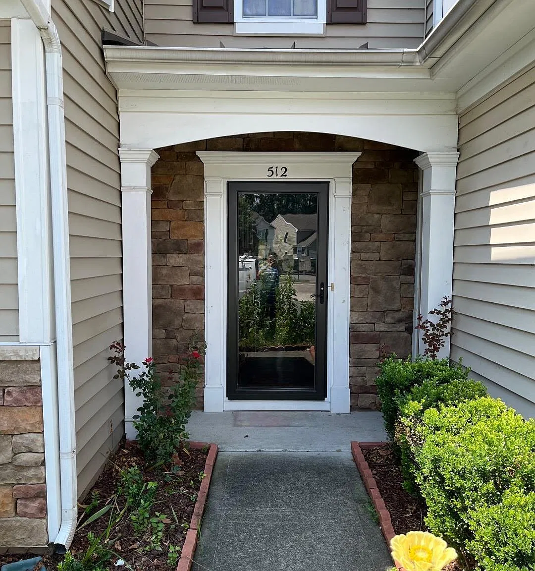 3 bed, 2.5 bath, $1,995 — Photo 2