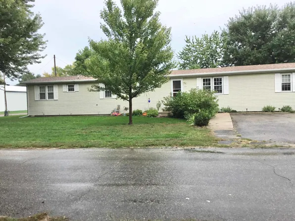 207 N Oak St, Tilden, NE 68781
