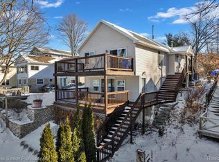 11050 Charles Dr, Byron, MI 48418