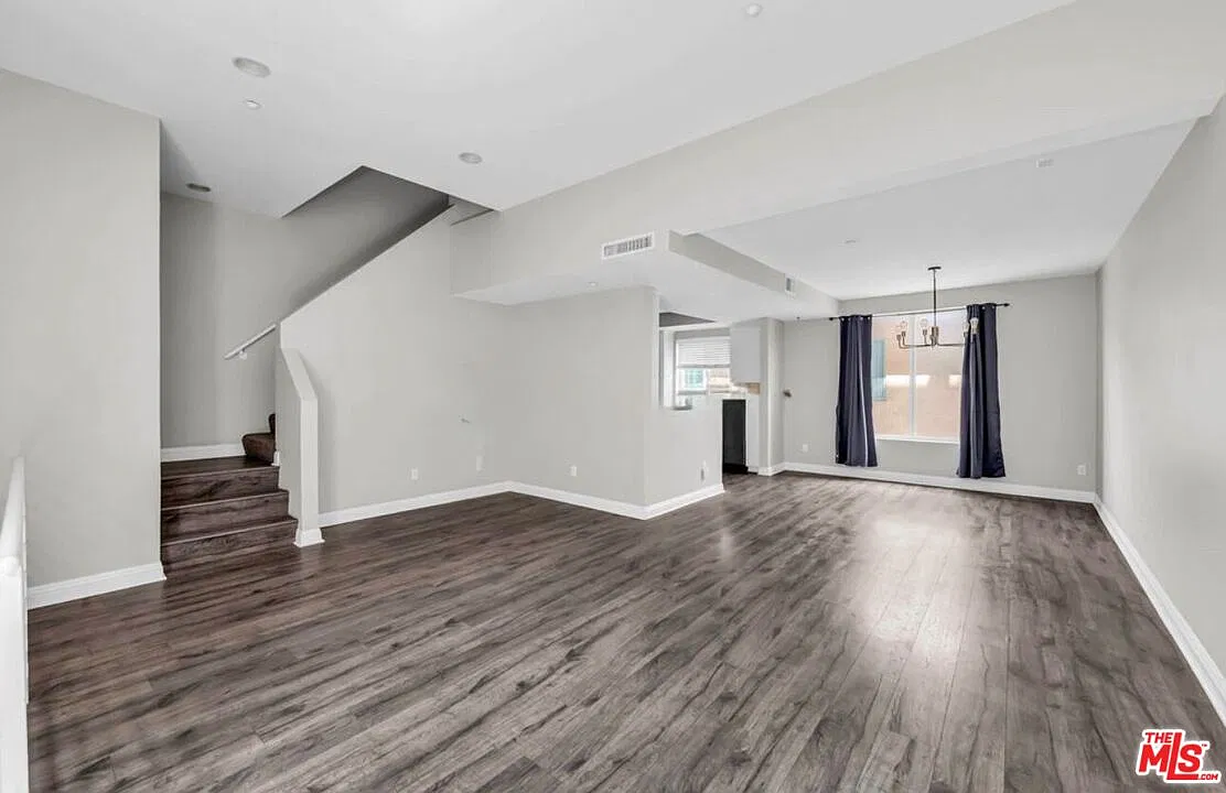 3 bed, 4.0 bath, 1838 sqft, $5,600 — Photo 4