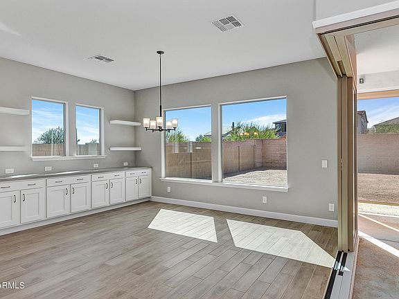 5th image of 21329 W MARIPOSA Street