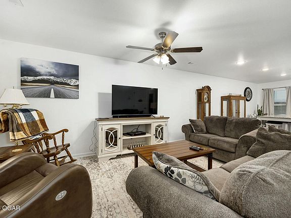 3rd image of 407 Eagle Edge Drive