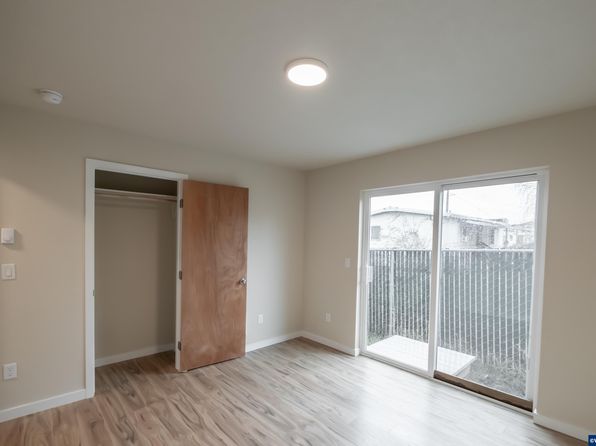 salem-oregon-448719398 picture