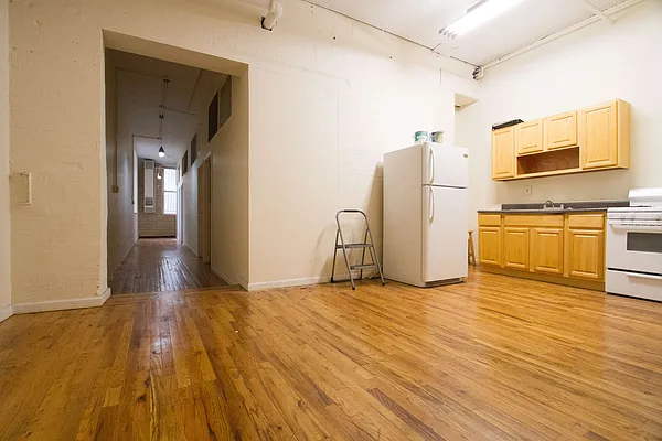 Rented by Nooklyn NYC LLC | media 43