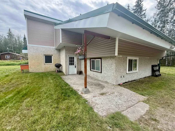 855 Memory Ave, North Pole, AK 99705