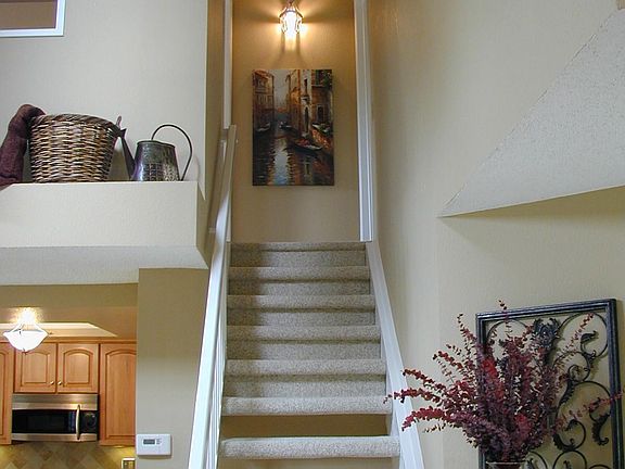 5th image of 2684 Yerba Cliff Ct