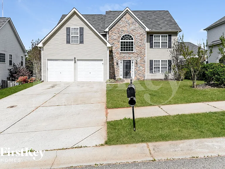 123 Elba Dr — Photo 1