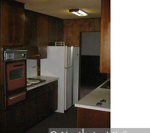 4th image of 5761 Moore Lake Drive W