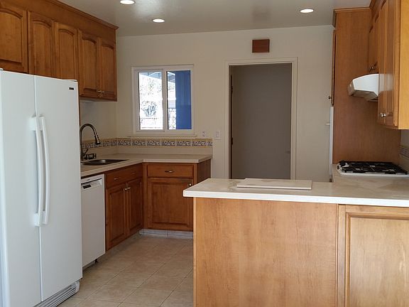 2nd image of 7615 Rainbow Dr