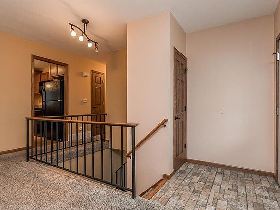 2nd image of 6605 Brentwood Dr NE
