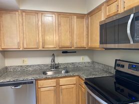 3028 S Abingdon St, Arlington, VA