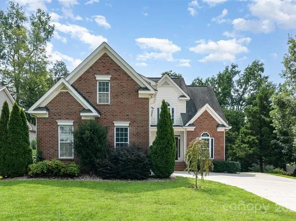 2746 Cameron Commons Way, Matthews, NC 28104
