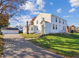 127-129 Jordan Ln, Wethersfield, CT 06109