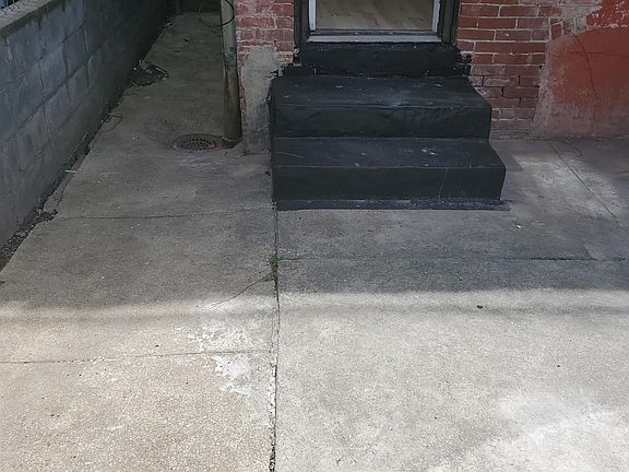2nd image of 3416 N Marshall St