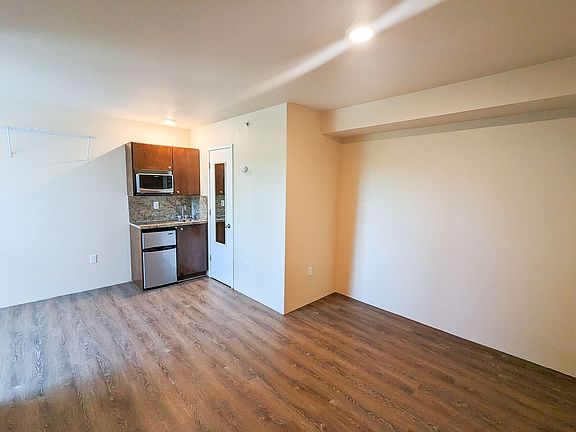 5th image of 8525 163rd Ct NE APT 512