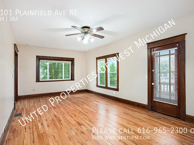 3101 Plainfield Ave NE — Photo 6