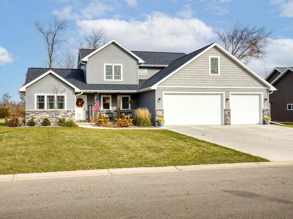 1944 Mimosa Ln, Neenah, WI 54956