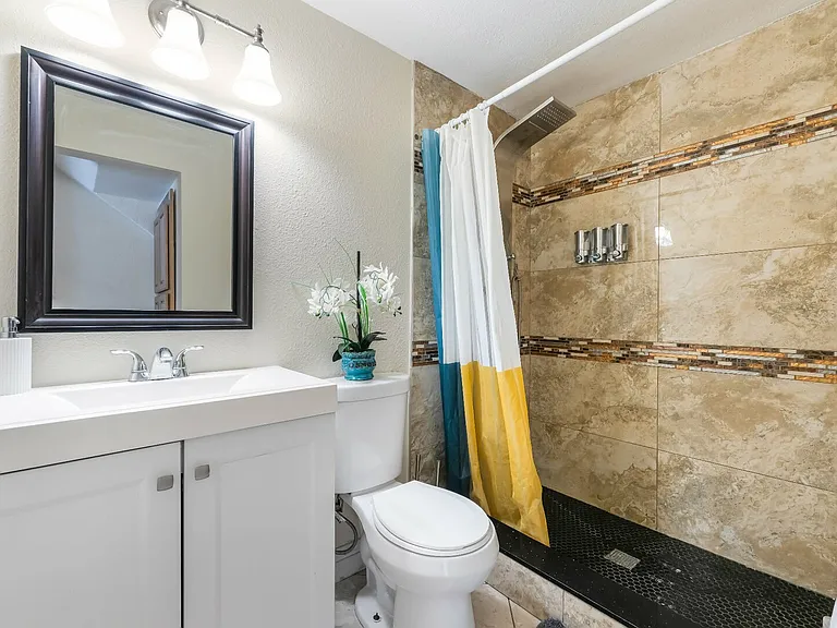 E Vegas Valley Dr — Photo 32