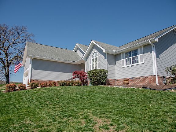 4th image of 2505 W Wind Dr