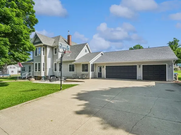 204 College Ave NE, Hopkinton, IA 52237