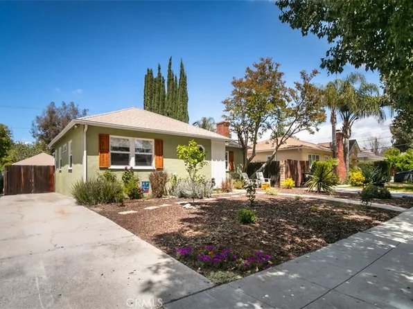 22027 Buena Ventura St, Woodland Hills, CA 91364