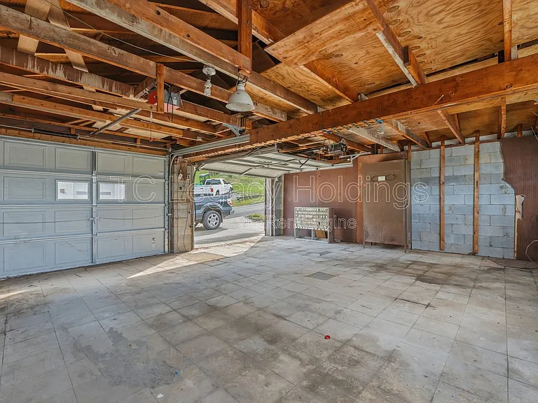 407 Simpson Ave — Photo 39