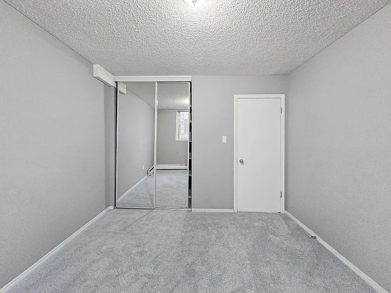 1337 13th Ave SW — Photo 7