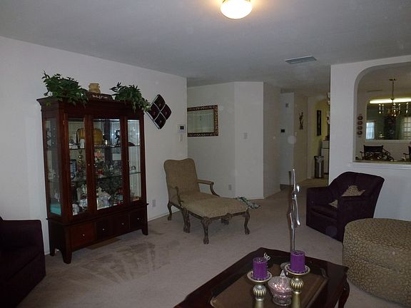 MAIN LIVING ROOM